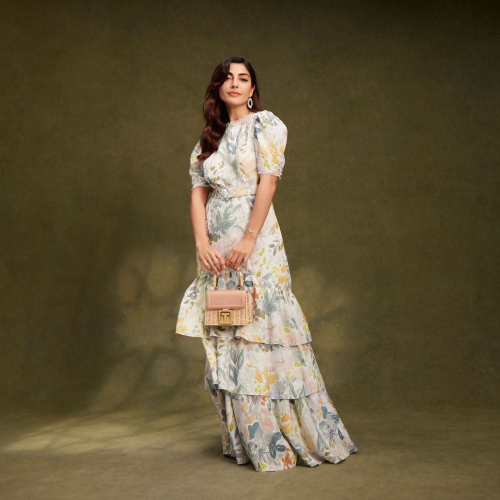 1000 x 1000 – Ted Baker