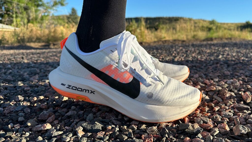 nike-ultrafly-lead-cnnu