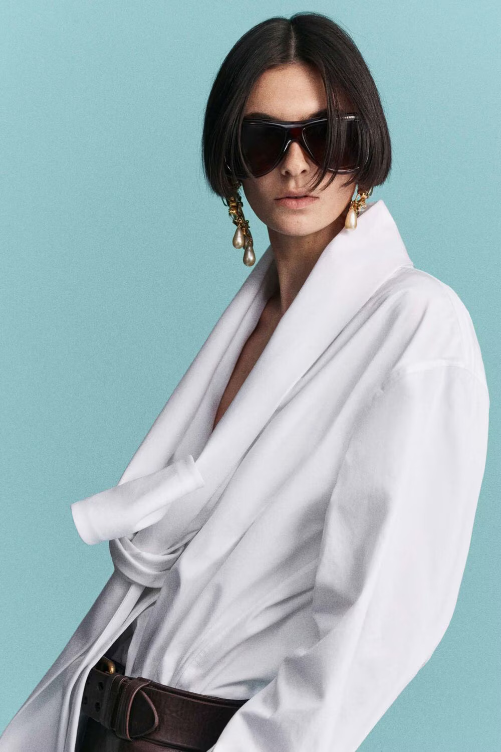 medium2-SAINT-LAURENT_WSUMMER26_LOOKBOOK_2X3_05_